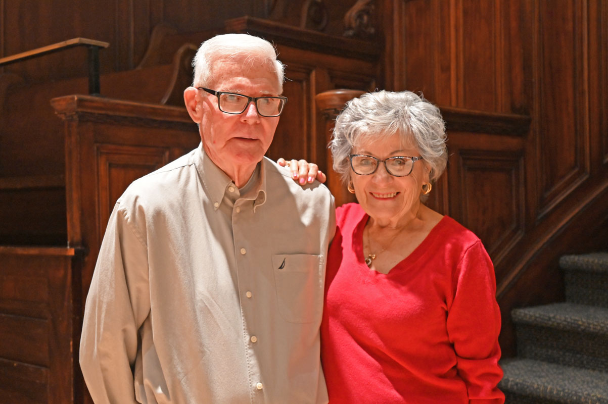 Couple marks 60th wedding anniversary at Hochstein