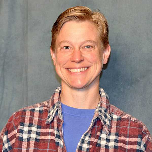 Terry Fonda Smith headshot
